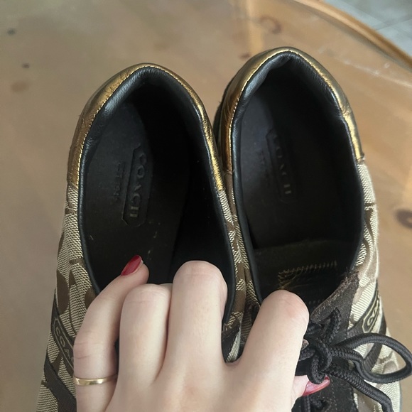 Brown and Gold Coach sneaker, size 10. In good condition - Picture 5 of 7